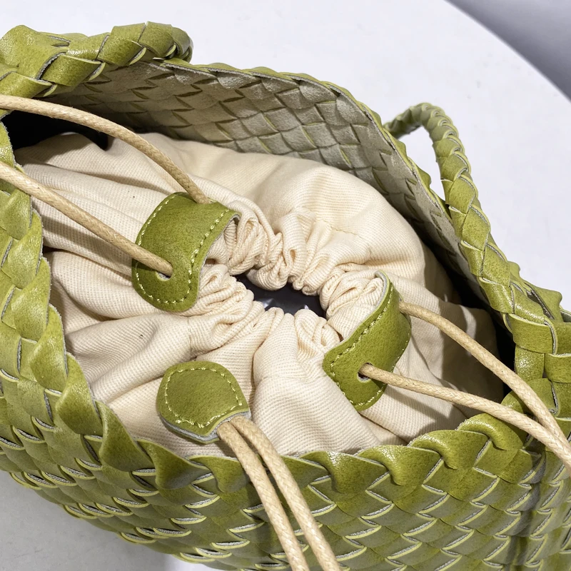 Hand Woven Shell Bags For Women Luxury Designer Handbags Purses 2025 New In PU Cross Weaving With Inner Pocket Underarm Shoulder – Image 6